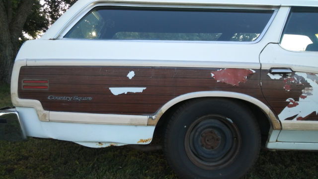 1977 Ford LTD Station Wagon 4 door, 5 including rear door - photo 12