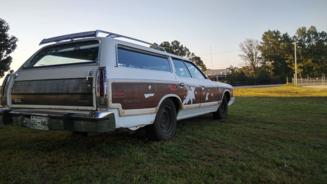 1977 Ford LTD Station Wagon 4 door, 5 including rear door - photo 5
