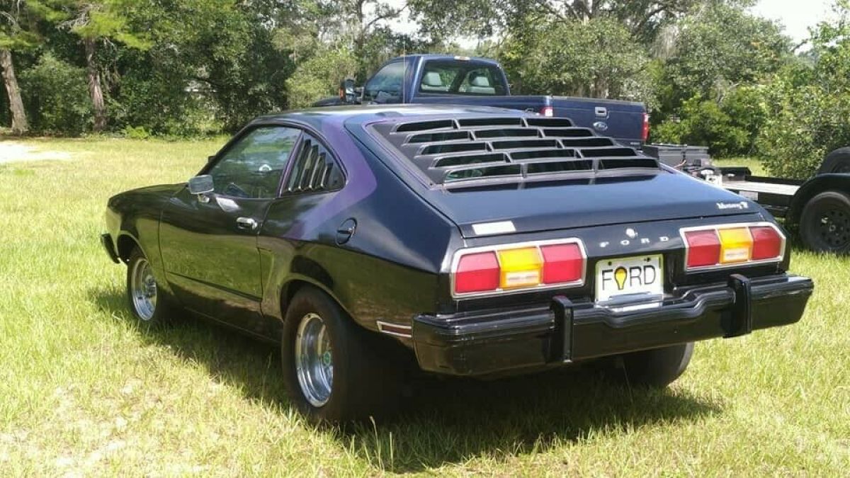 1977 Ford Mustang - photo 3