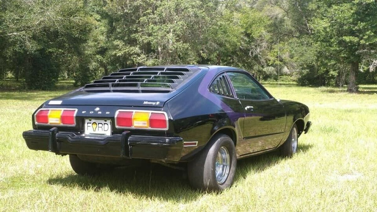 1977 Ford Mustang - photo 4