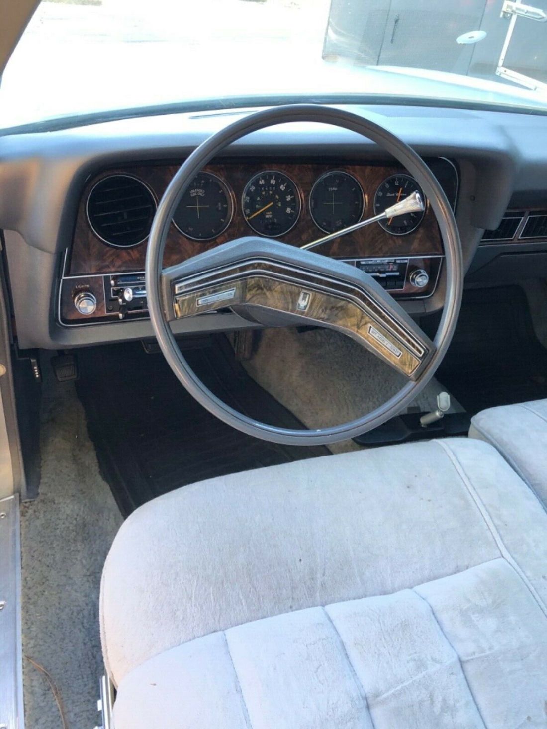 1977 Ford Thunderbird Town Landau - photo 8
