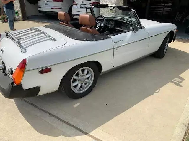 1977 Glacier White MGB Convertible Roadster 1977 MG MGB