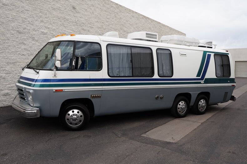 1977 GMC Eleganza Motorhome - photo 3