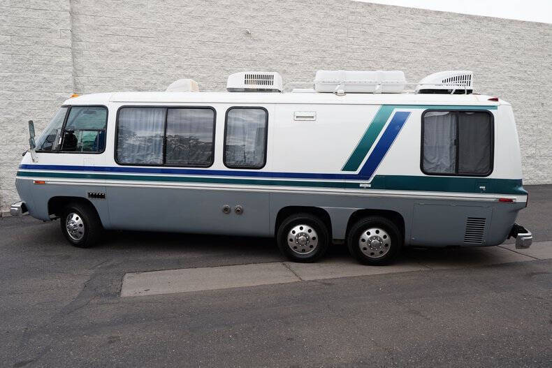 1977 GMC Eleganza Motorhome - photo 7