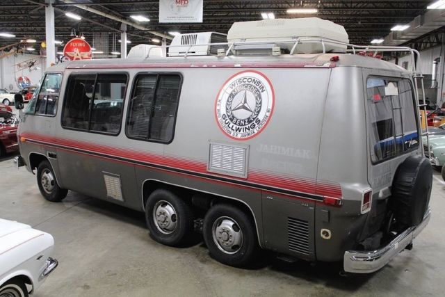 1977 GMC Front Wheel Drive Motorhome -- - photo 4
