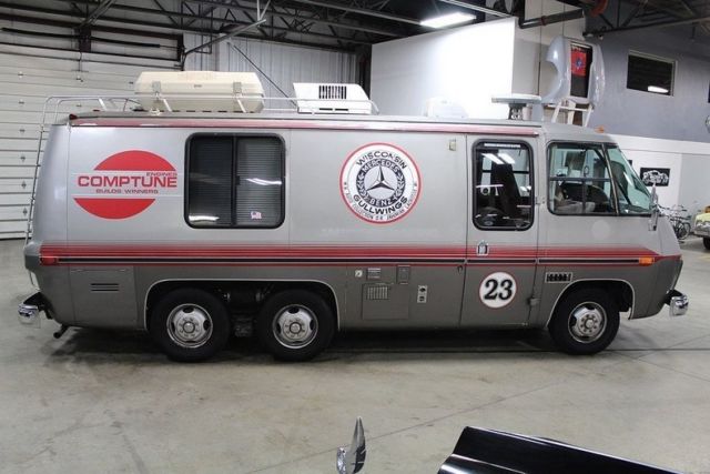 1977 GMC Front Wheel Drive Motorhome -- - photo 7