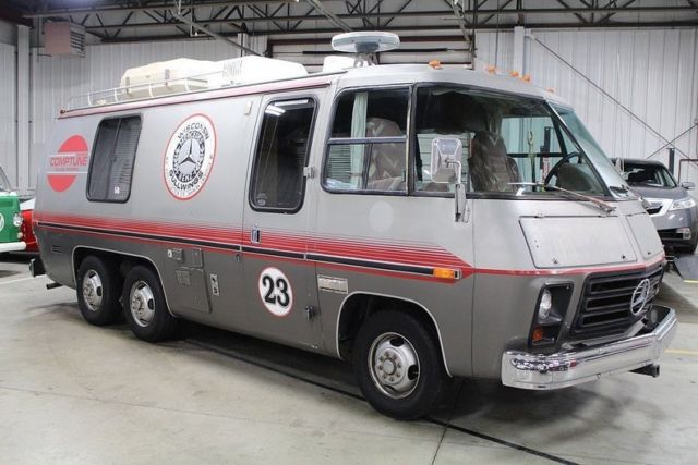1977 GMC Front Wheel Drive Motorhome -- - photo 9