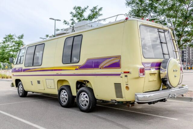 1977 GMC Jimmy - photo 2