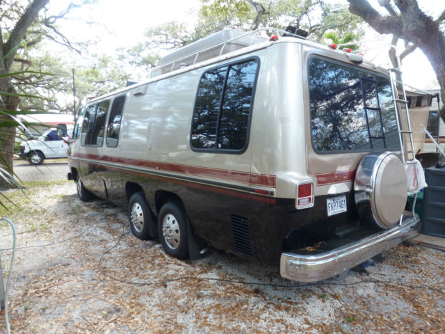 1977 GMC MOTORHOME - photo 2