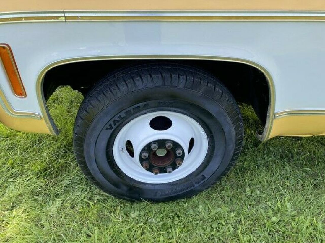 1977 GMC Sierra 3500 - photo 9