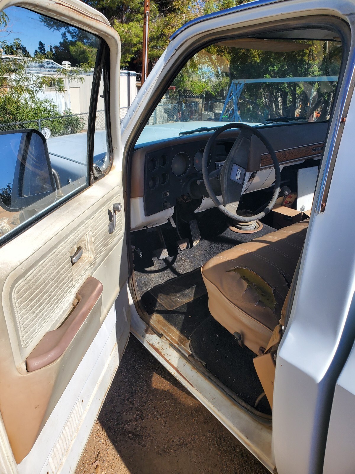 1977 GMC Sierra - photo 8