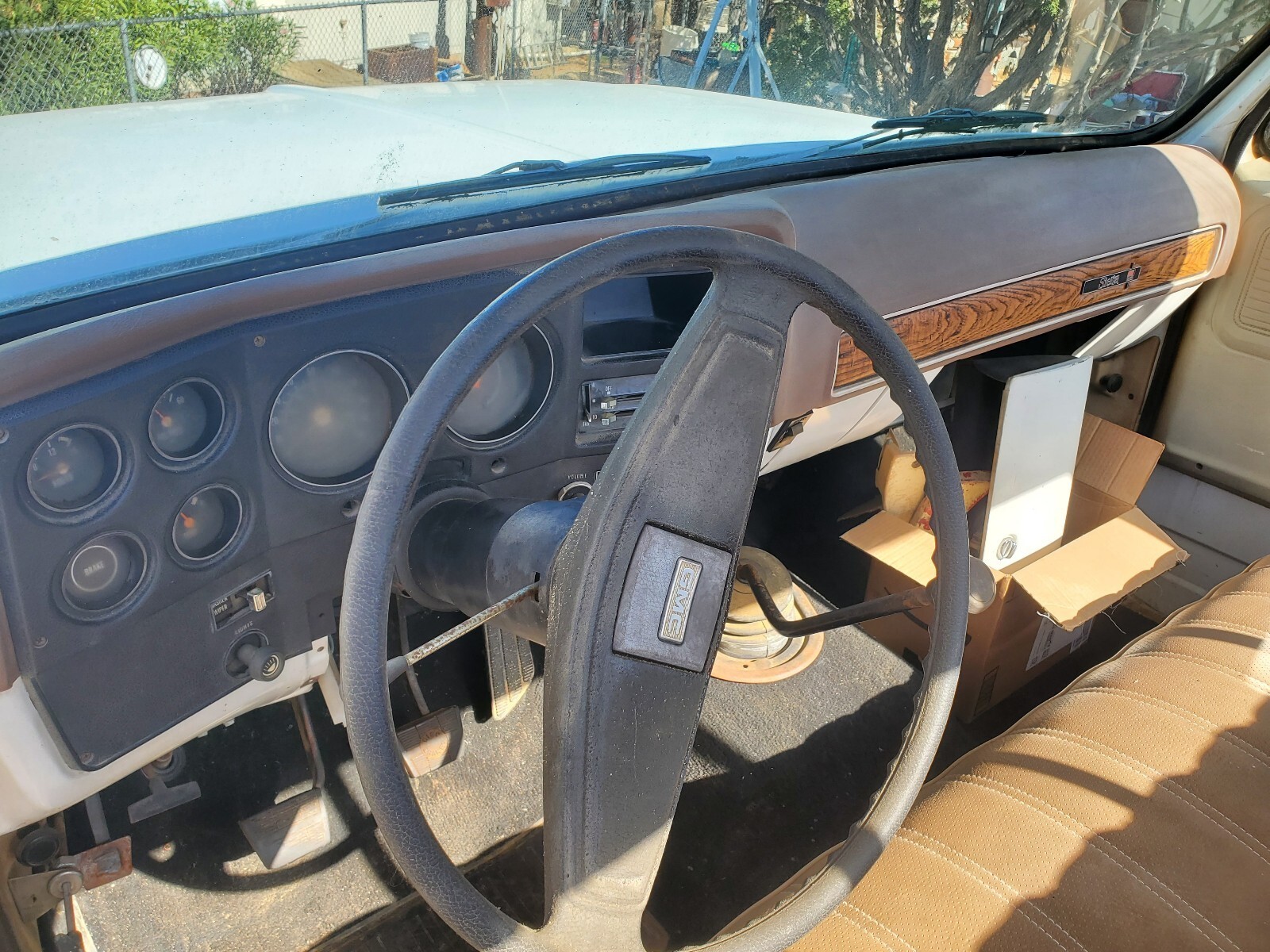 1977 GMC Sierra - photo 9