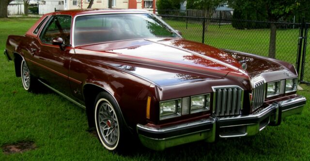 1977 Grand Prix LJ Stunning Two-Tone Red Met/Red Int,400 V-8,Auto,PS,Cold AC,Exc 1977 Pontiac Grand Prix LJ