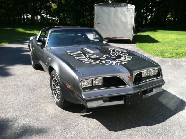 1977 Graphite SE Trans am 1977 Pontiac Trans Am Deluxe