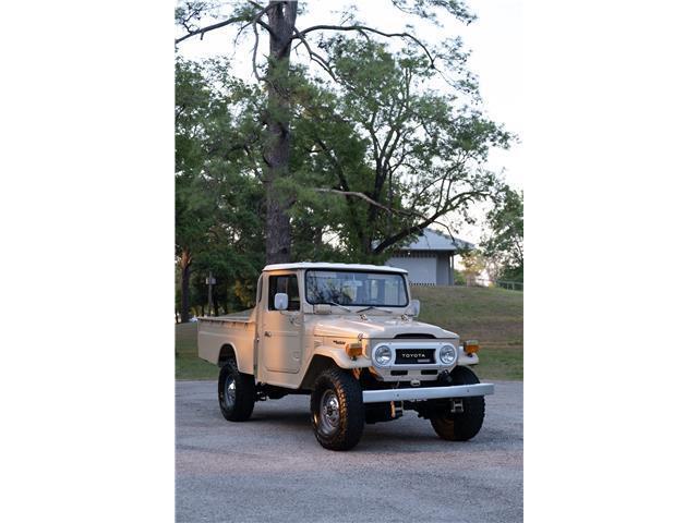 1977 Toyota HJ45 1977 HJ45 Landcruiser, Diesel, AC, 4 spd manua - photo 9
