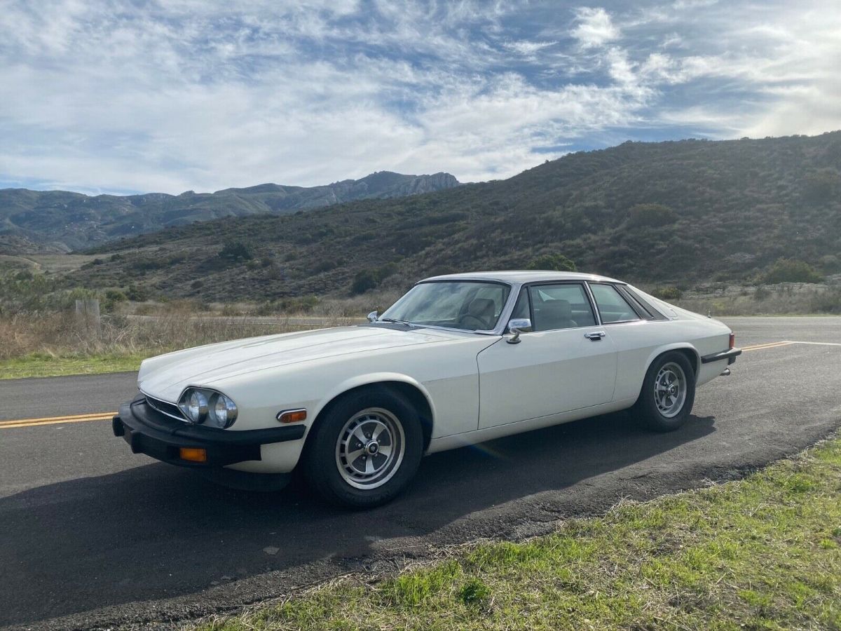 1977 Jaguar XJ-S Pre HE. 5 Speed Manual, Rust free unmolested California Car 1977 Jaguar XJS Beige Leather