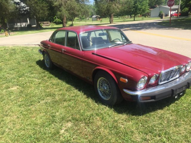 1977 Jaguar XJ12 - photo 2