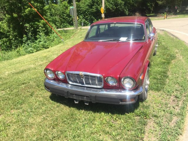 1977 Jaguar XJ12 - photo 8