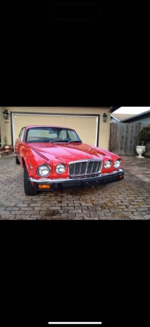 1977 Jaguar XJ6 - photo 2