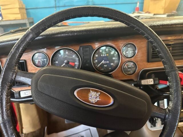 1977 Jaguar XJ6 - photo 7