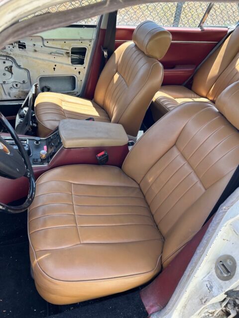 1977 Jaguar XJ6 - photo 12