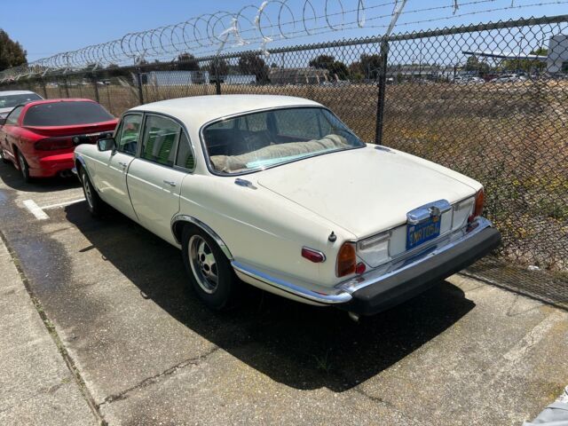1977 Jaguar XJ6 - photo 3