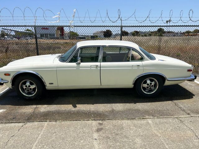 1977 Jaguar XJ6 - photo 4