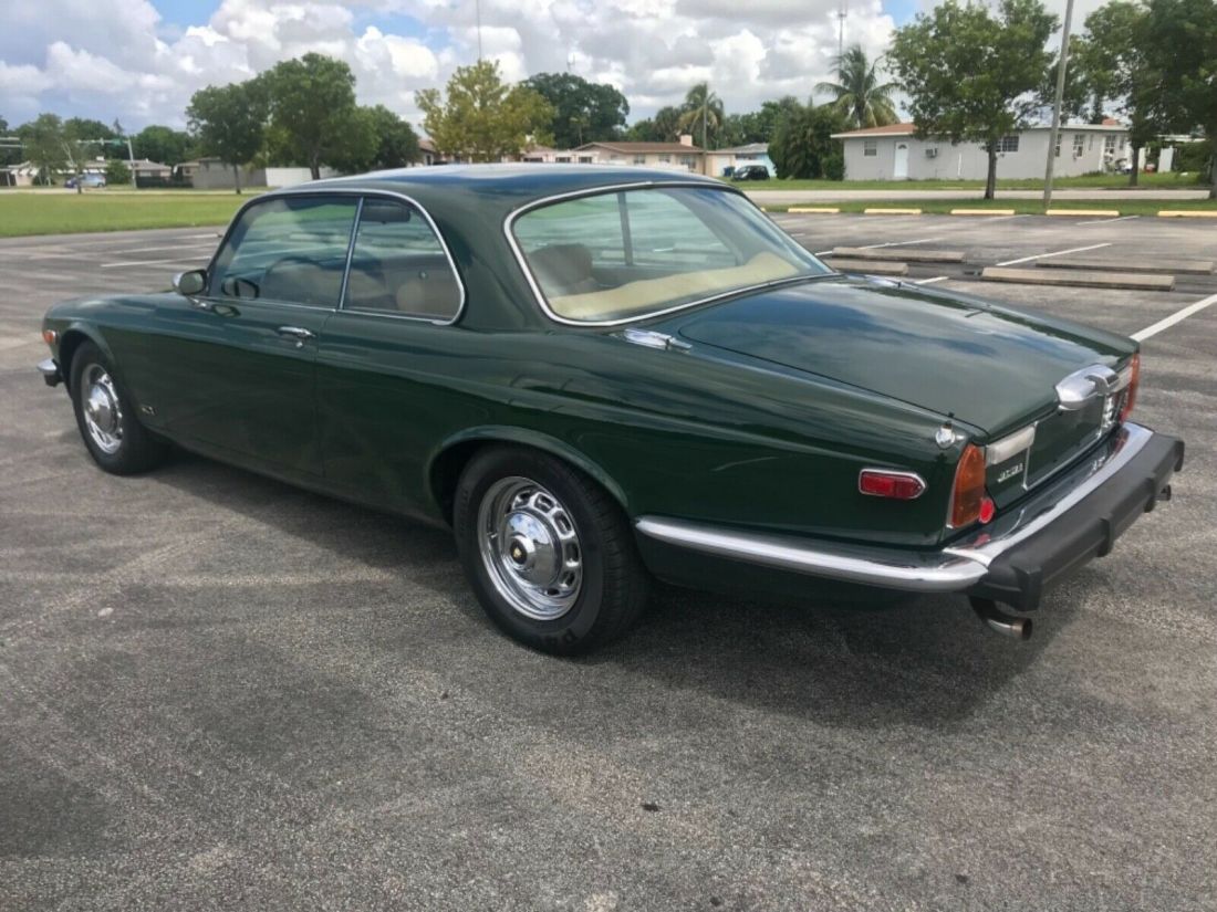1977 Jaguar XJ6 Collectible low miles coupe no rust clean survivor - photo 2