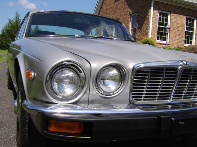 1977 Jaguar XJ6 - photo 3