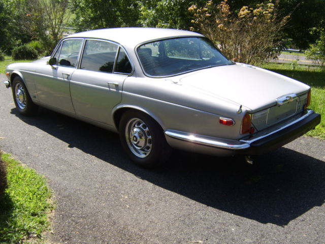 1977 Jaguar XJ6 - photo 5