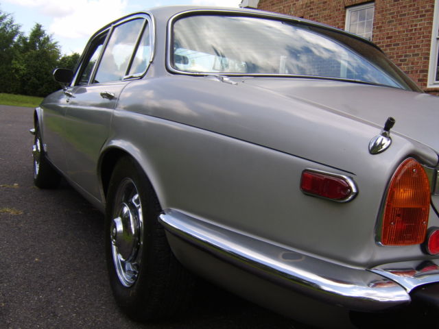 1977 Jaguar XJ6 - photo 6
