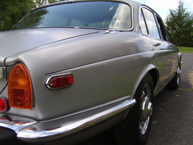 1977 Jaguar XJ6 - photo 9