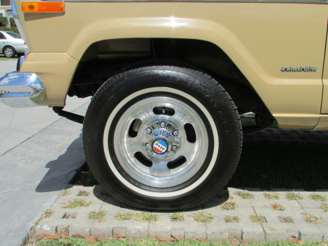 1977 Jeep Wagoneer - photo 10