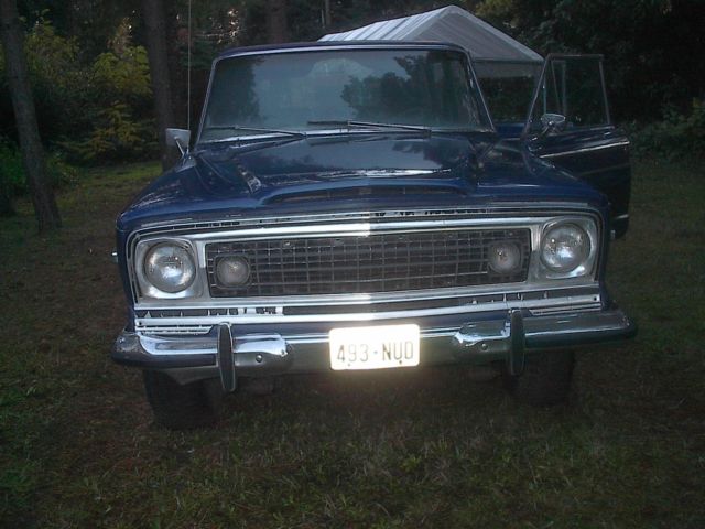 1977 Jeep Wagoneer loaded - photo 2
