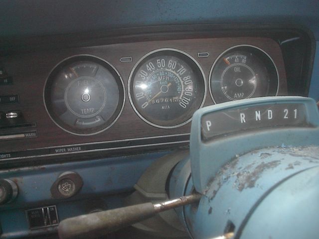 1977 Jeep Wagoneer loaded - photo 9