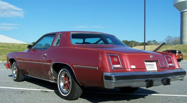 1977 Pontiac Grand Prix L Buckets & Console - photo 2