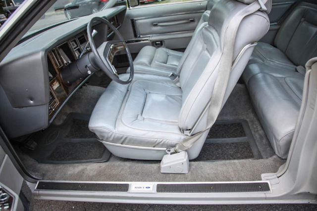 1977 Lincoln Continental Mark V Cartier Edition - photo 12