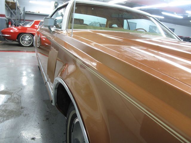 1977 Lincoln "Mark V" -- - photo 10