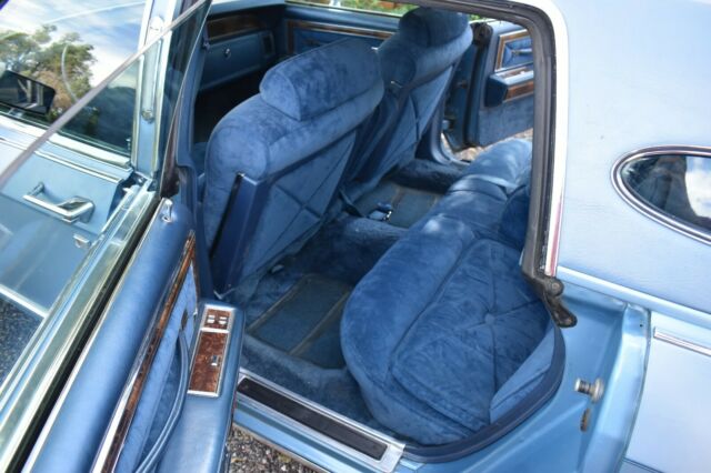 1977 Lincoln Continental - photo 8