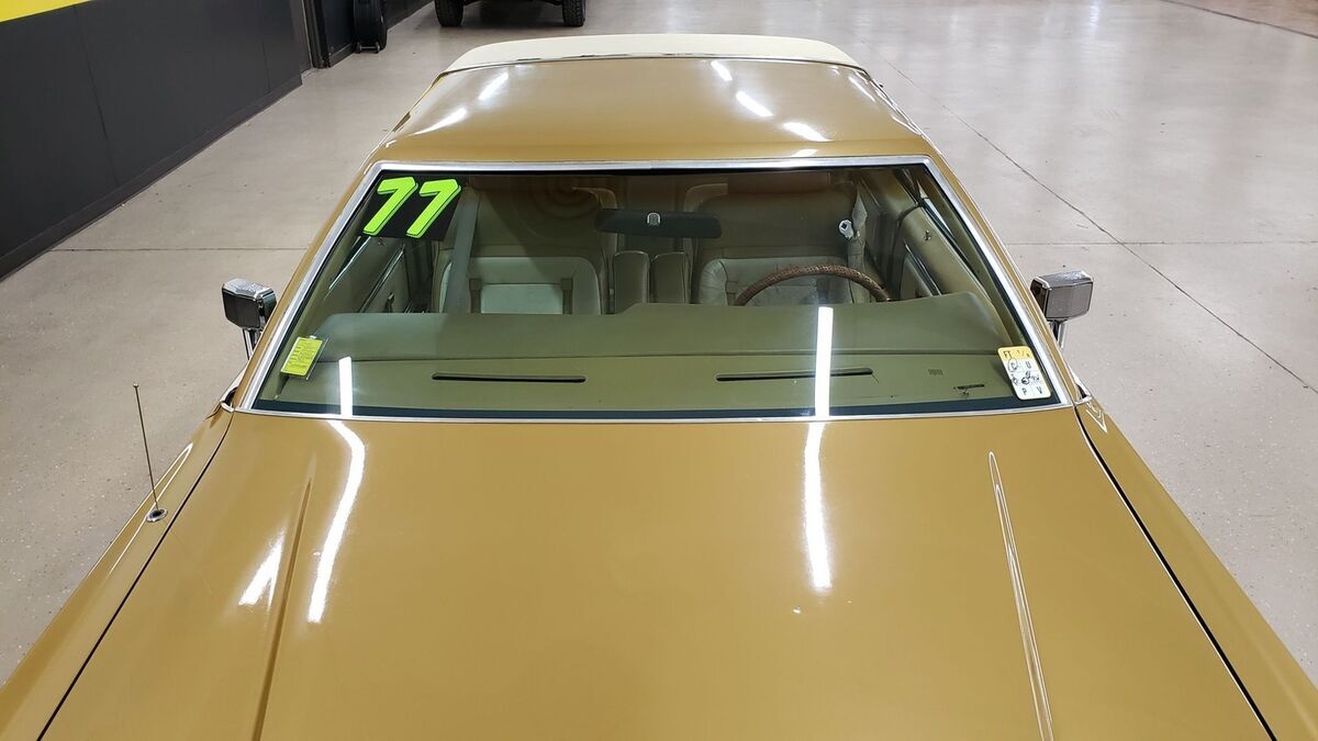 1977 Lincoln Continental - photo 12