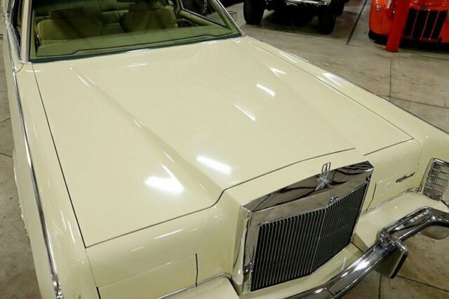 1977 Lincoln Continental -- - photo 9