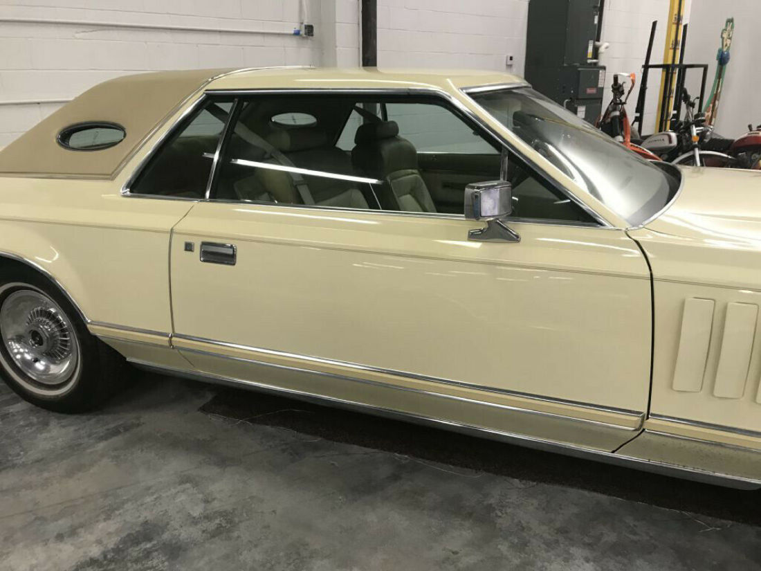 1977 Lincoln Continental - photo 8