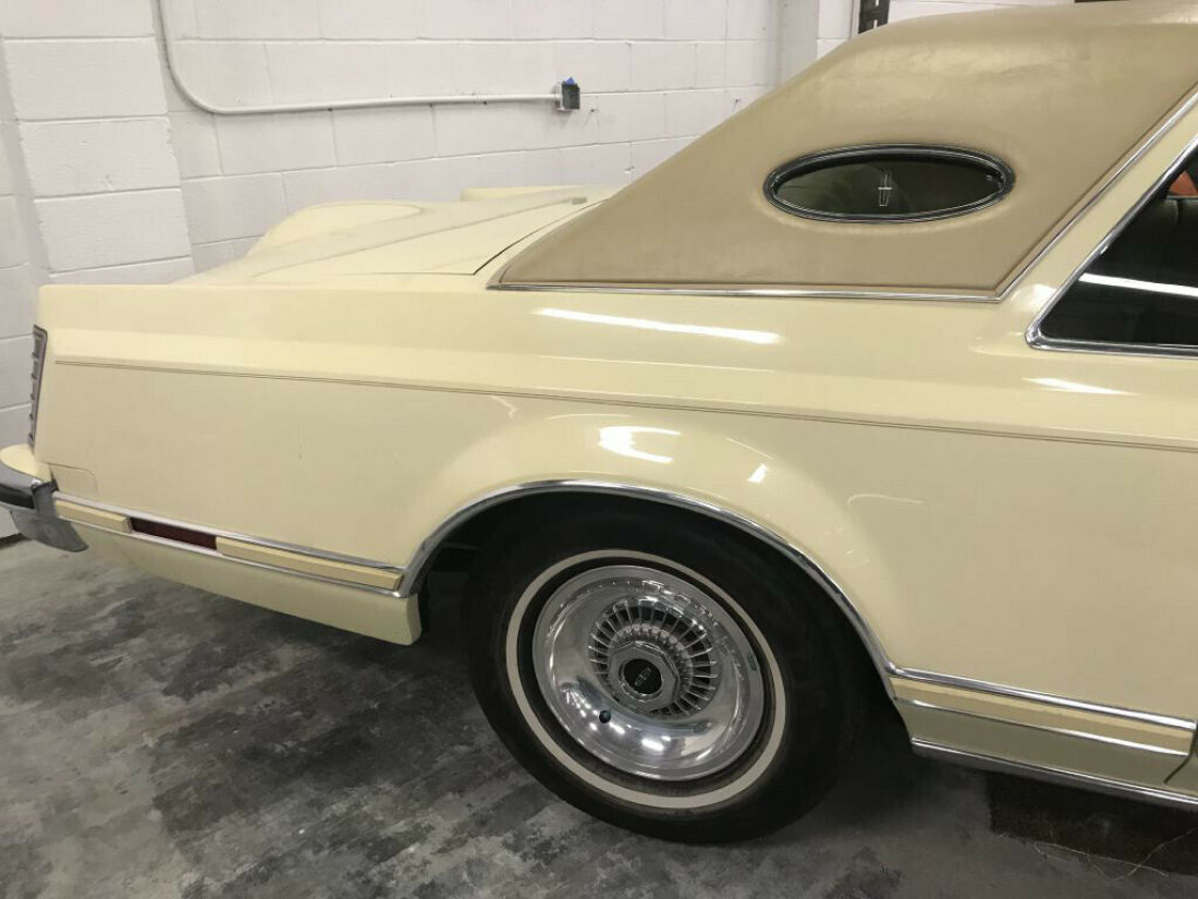 1977 Lincoln Continental - photo 9