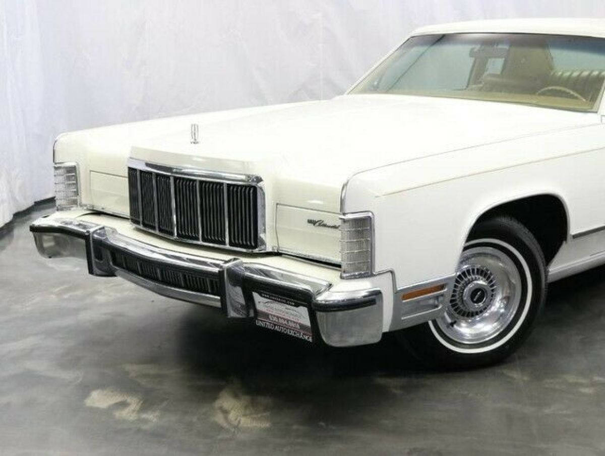 1977 Lincoln Continental - photo 2