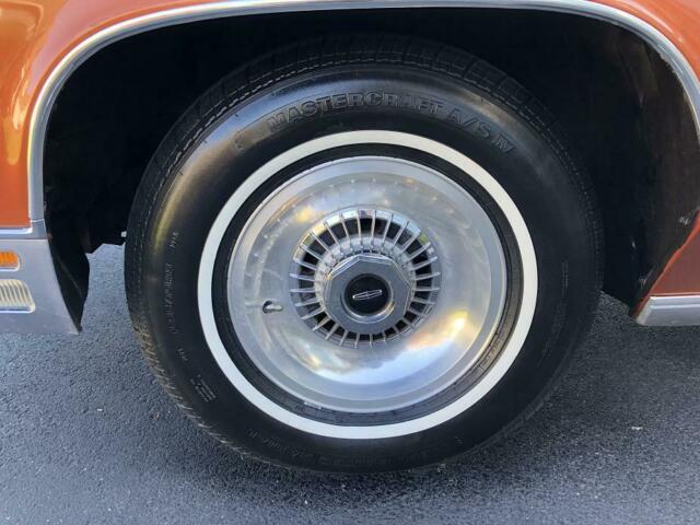 1977 Lincoln Continental - photo 10