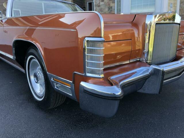 1977 Lincoln Continental - photo 3