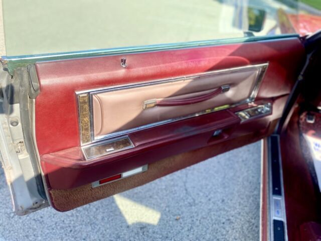 1977 Lincoln Continental - photo 11