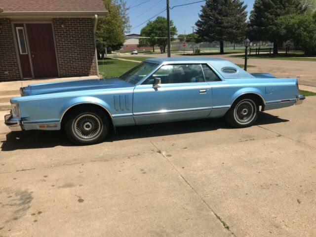 1977 Lincoln Continental Mark V, 47k actual low miles, runs and drives great 1977 Lincoln Mark Series Mark V