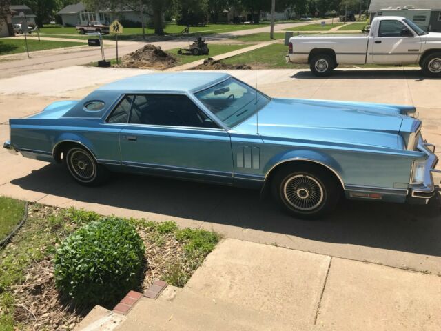 1977 Lincoln Mark Series Mark V - photo 2