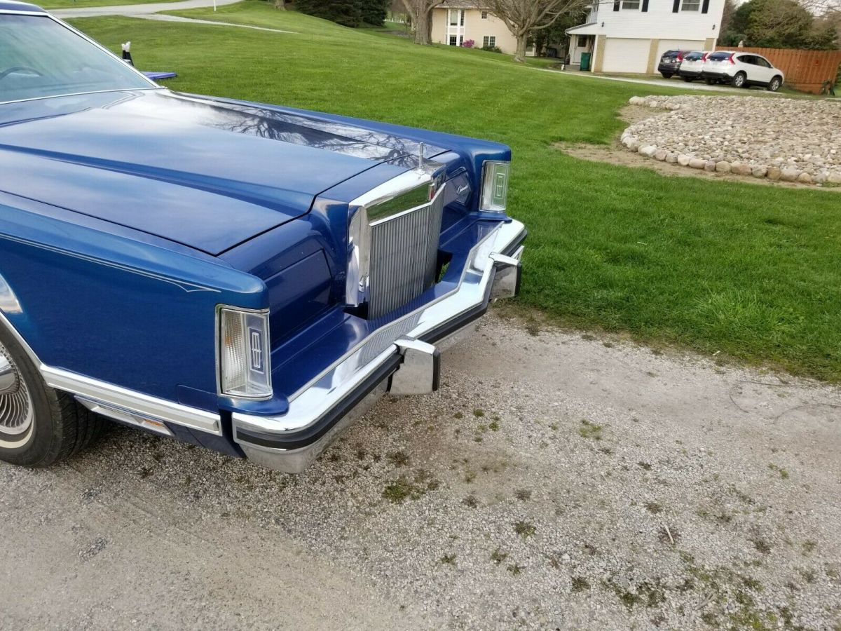 1977 Lincoln Continental - photo 10